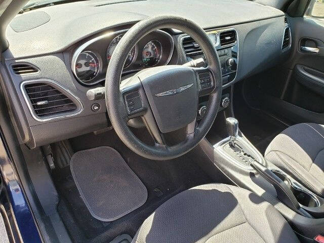 2013 Chrysler 200 LX