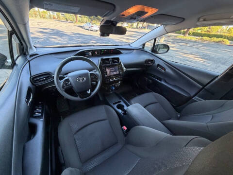 2020 Toyota Prius LE