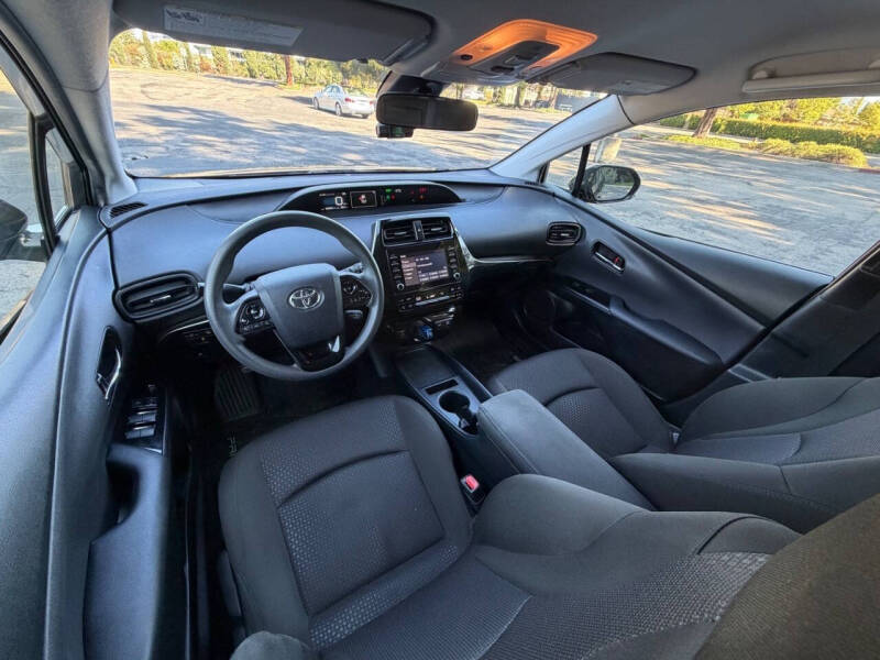 2020 Toyota Prius LE