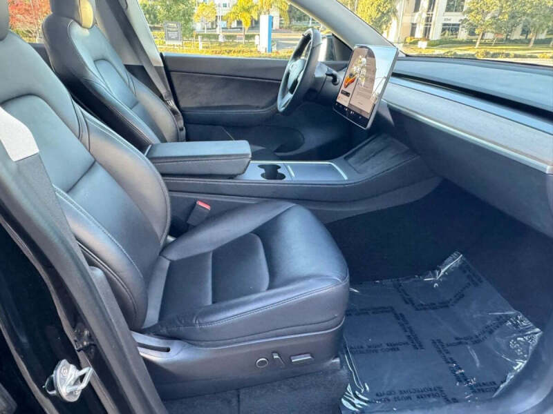 2024 Tesla Model Y Long Range