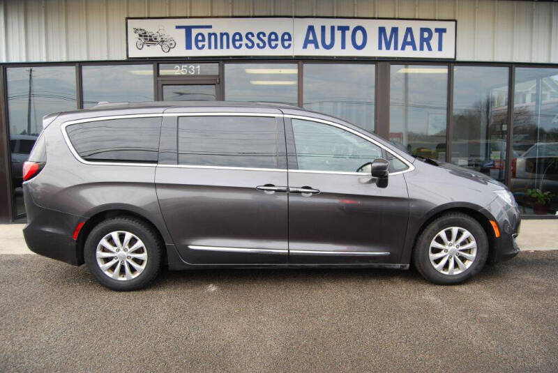 2017 Chrysler Pacifica Touring-L