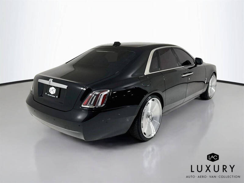 2025 Rolls-Royce Ghost