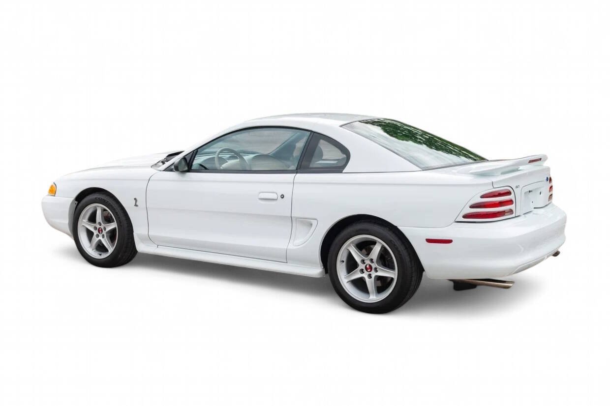 1995 Ford Mustang SVT Cobra 2