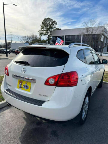 2013 Nissan Rogue SV w/SL Package