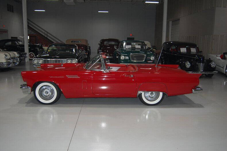 1957 Ford Thunderbird