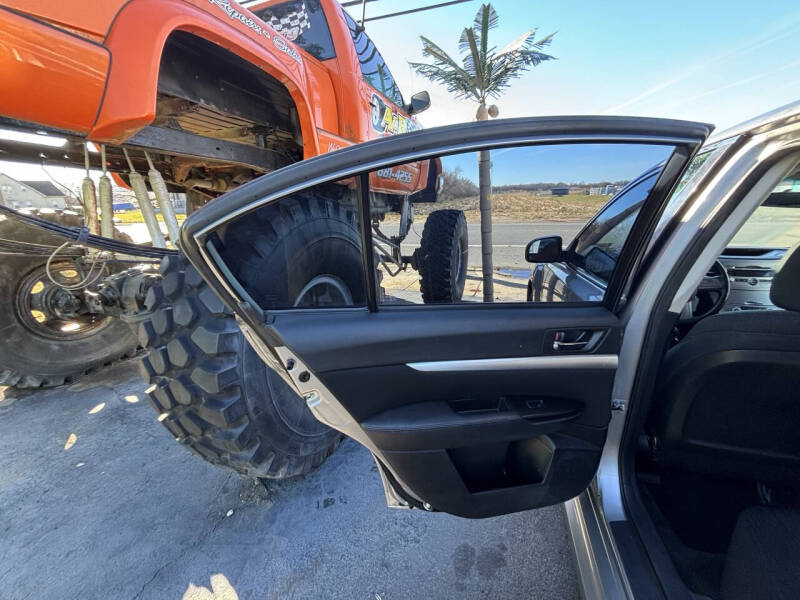 2011 Subaru Legacy 2.5i Premium