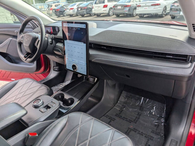 2024 Ford Mustang Mach-E Select
