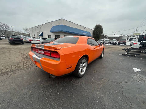 2012 Dodge Challenger SXT Plus