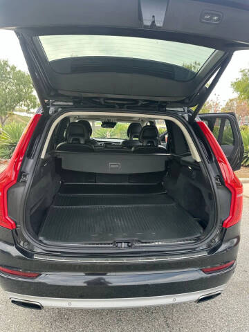 2017 Volvo XC90 T5 Momentum