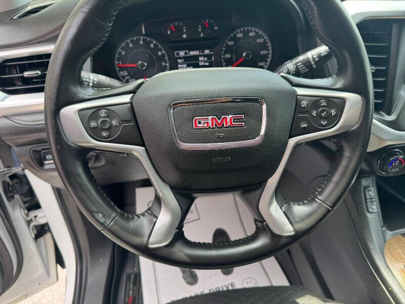 2018 GMC Acadia SLE-2