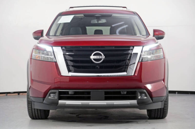 2022 Nissan Pathfinder SL