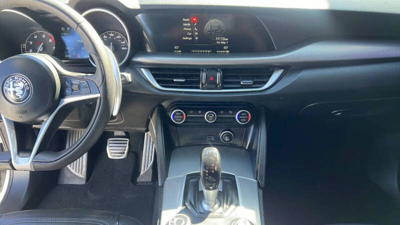 2018 Alfa Romeo Stelvio Sport