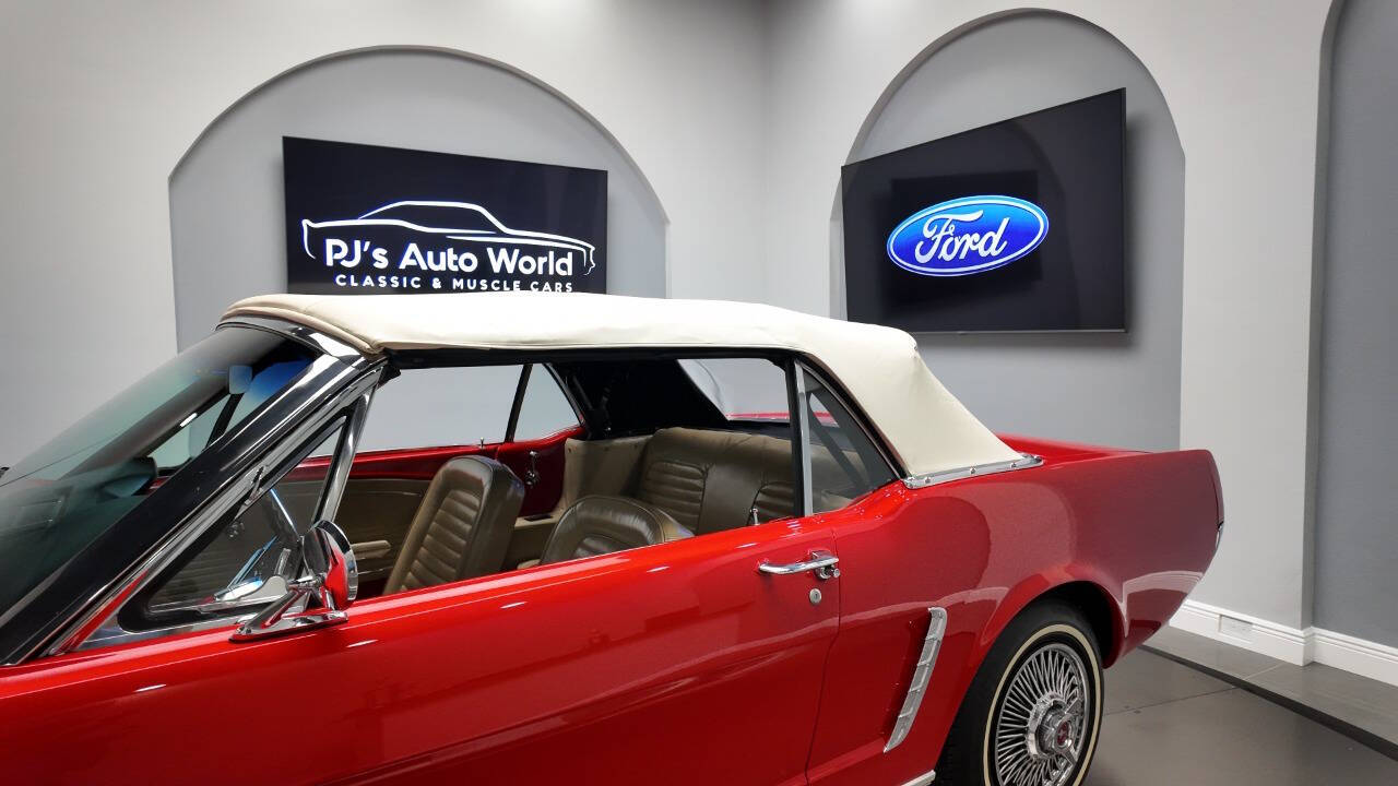 1965 Ford Mustang 38
