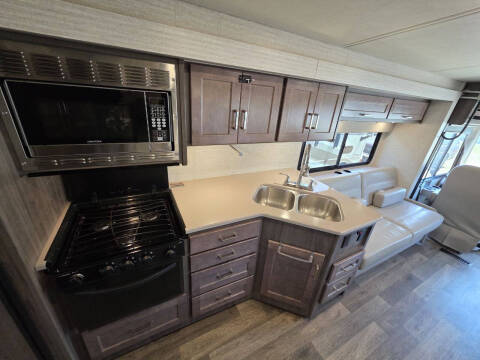 2020 Winnebago Vista