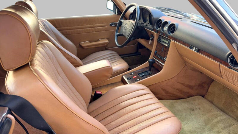 1986 Mercedes-Benz 560-Class 560 SL