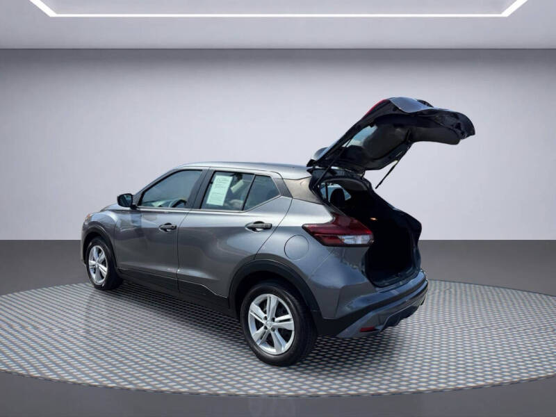 2023 Nissan Kicks S