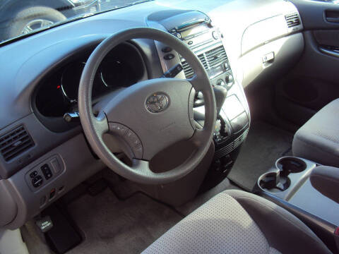 2008 Toyota Sienna LE 7-Passenger