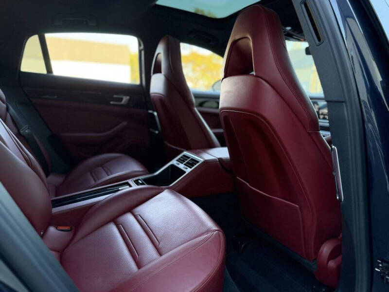 2018 Porsche Panamera 4S