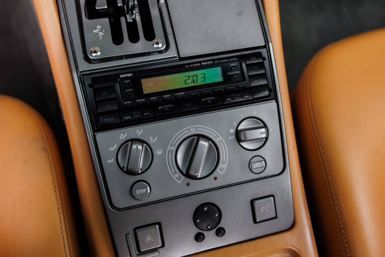 1996 Ferrari 456M 21