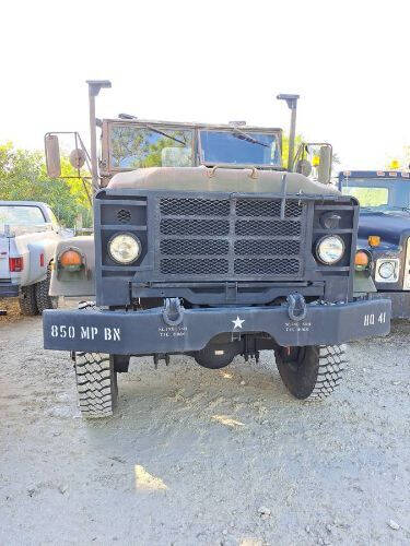 1985 AM General M923