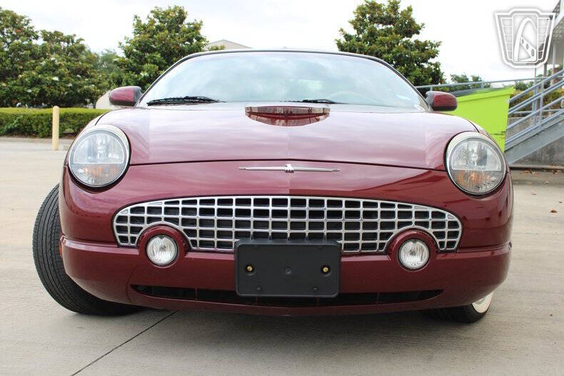 2004 Ford Thunderbird Deluxe