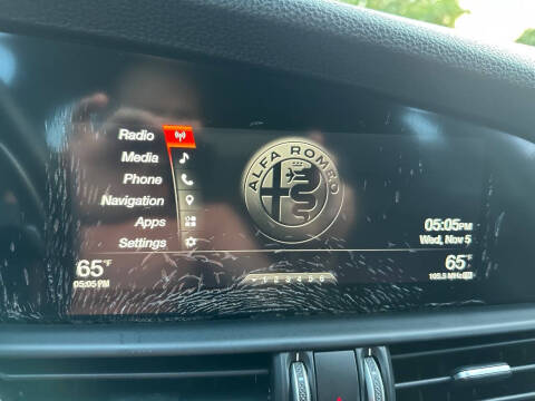 2017 Alfa Romeo Giulia Ti