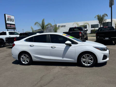 2019 Chevrolet Cruze for sale at Carros Usados Fresno in Clovis CA
