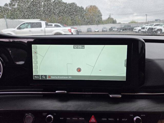 2024 Kia Carnival EX