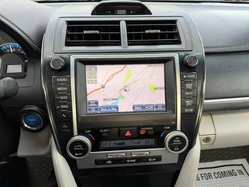 2012 Toyota Camry Hybrid XLE