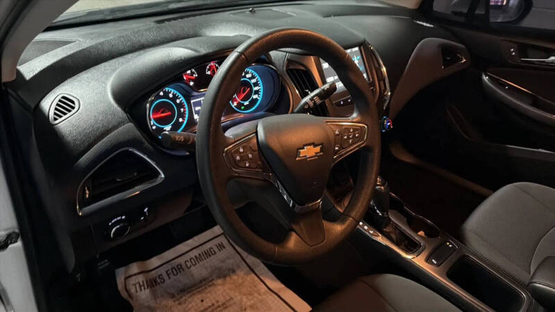 2017 Chevrolet Cruze LT Auto