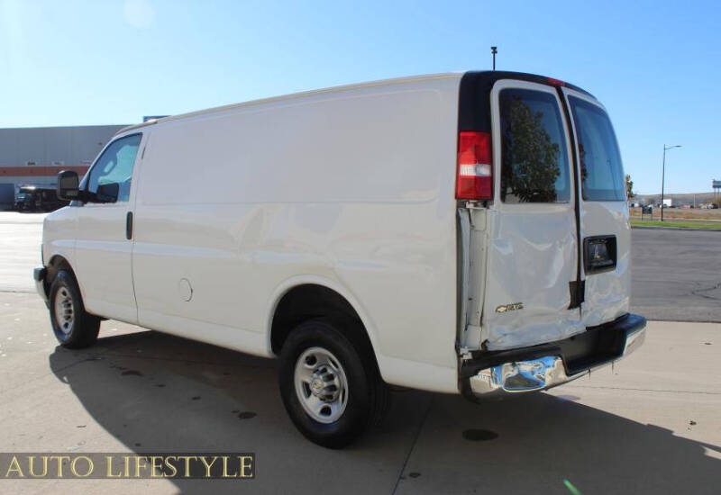 2023 Chevrolet Express 2500