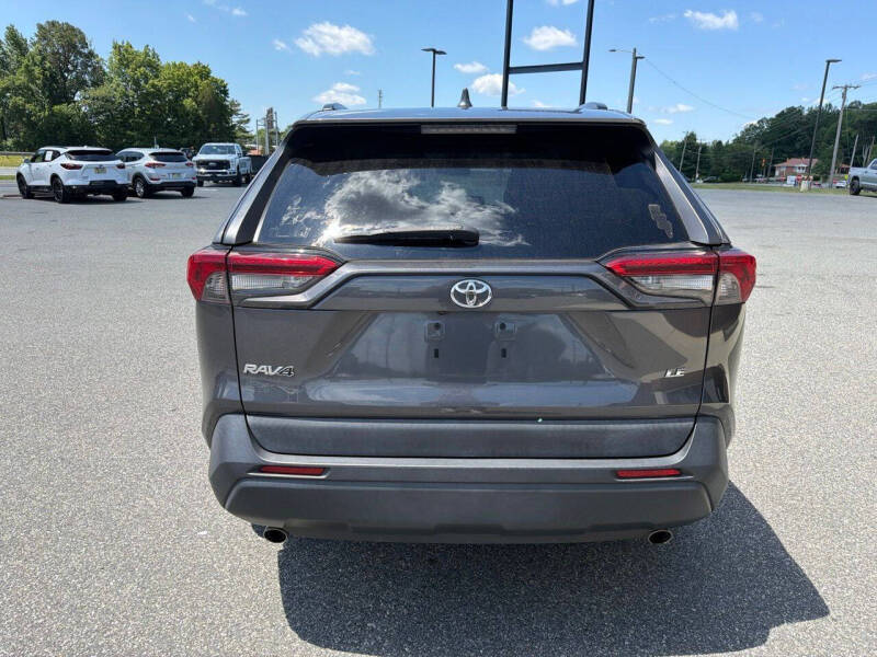 2019 Toyota RAV4 LE