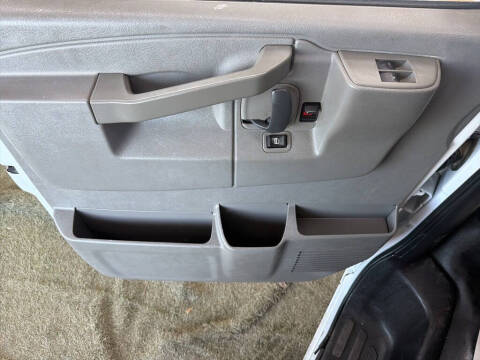 2017 Chevrolet Express LS 2500