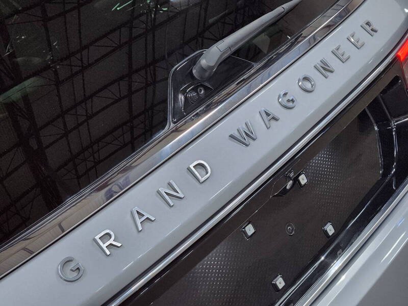 2022 Jeep Grand Wagoneer Series II