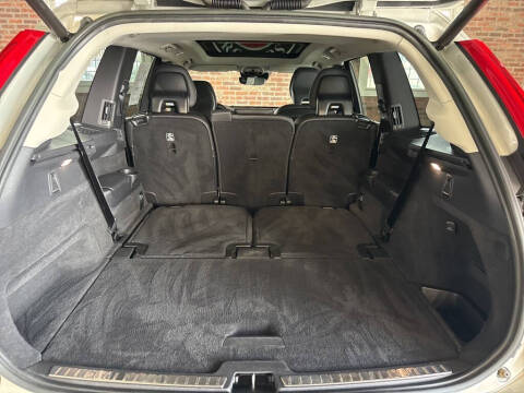 2022 Volvo XC90 T6 Inscription 7-Passenger