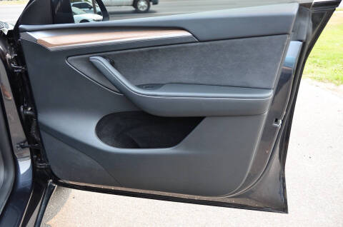 2025 Tesla Model Y Long Range
