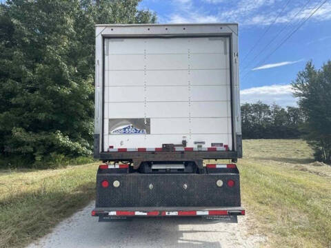 2015 Freightliner M2 106