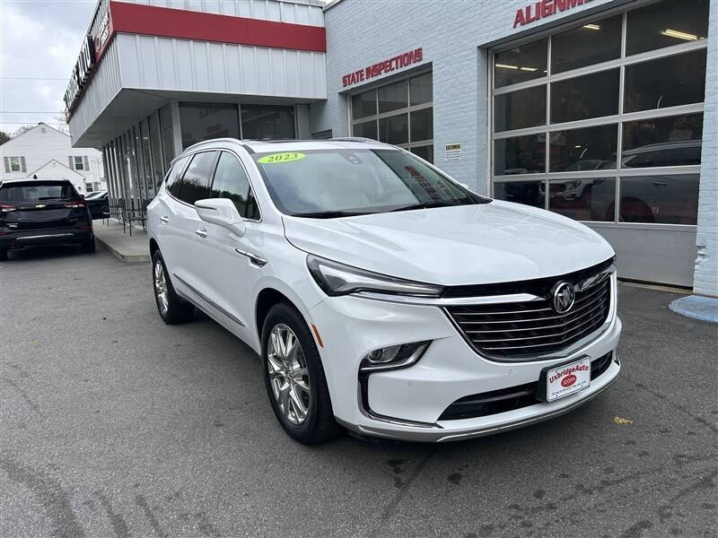 2023 Buick Enclave Premium
