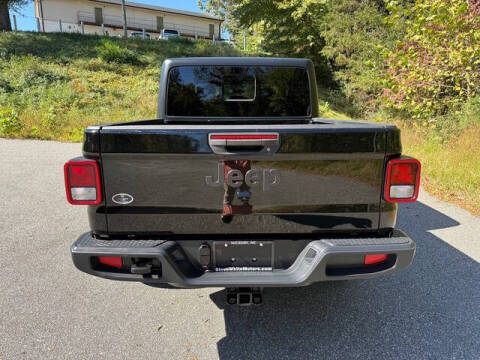 2022 Jeep Gladiator Sport S
