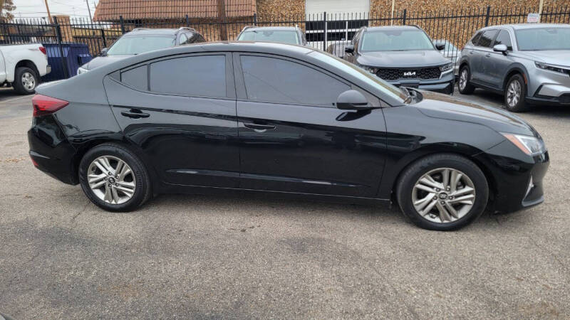 2019 Hyundai Elantra SE