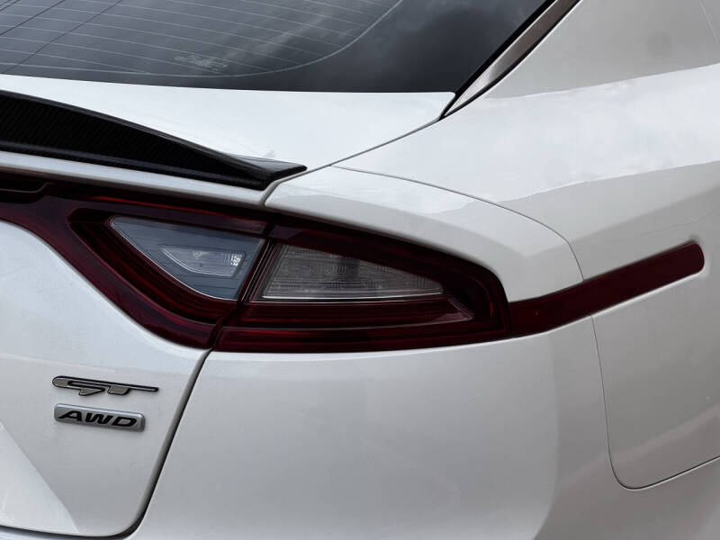 2020 Kia Stinger GT1