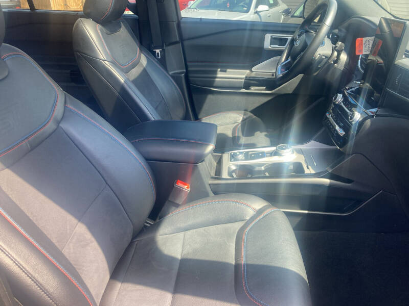2023 Ford Explorer ST