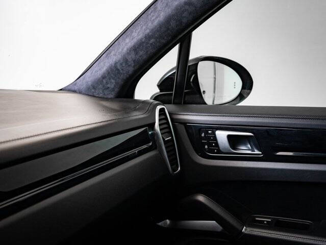 2021 Porsche Cayenne Turbo