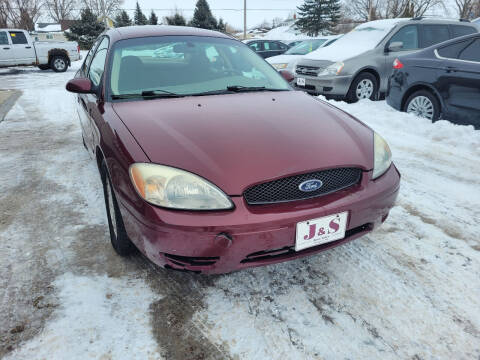 2007 Ford Taurus for sale at J & S Auto Sales in Thompson ND