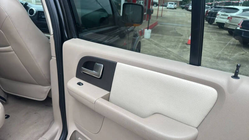 2004 Ford Expedition Eddie Bauer