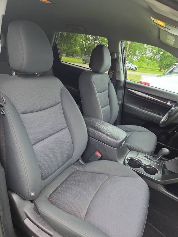2012 Kia Sorento LX
