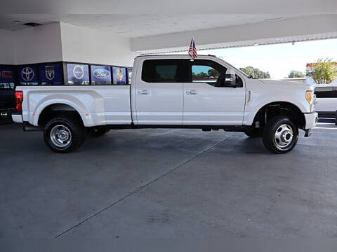 2017 Ford F-350 Super Duty Lariat