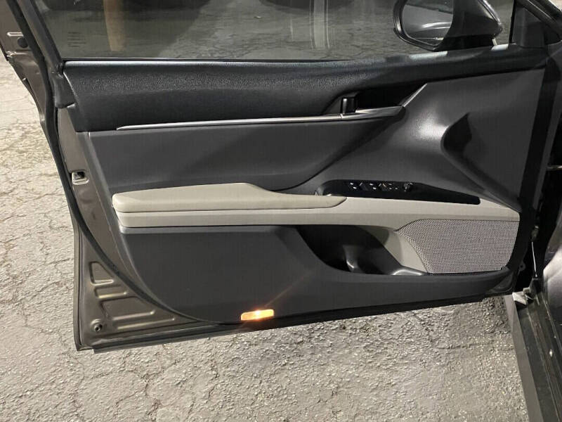 2018 Toyota Camry LE