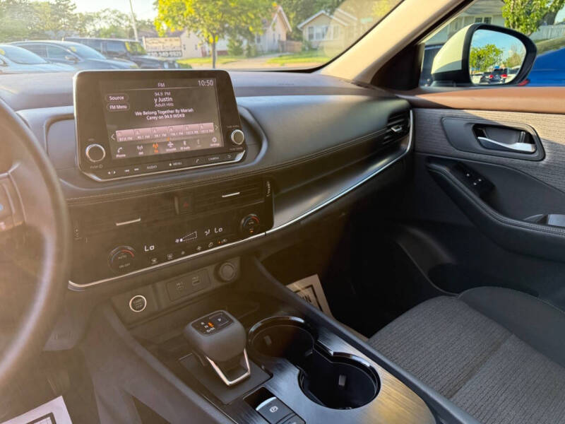 2021 Nissan Rogue SV