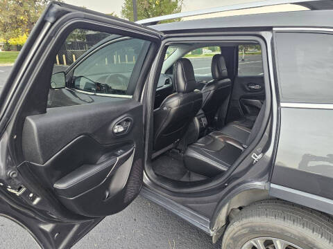 2019 Jeep Cherokee Latitude Plus
